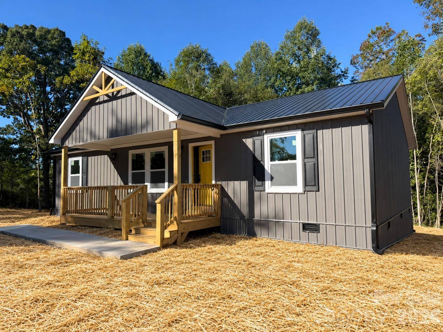 1176 Luciano Camilo DR, Morganton, NC 28655
