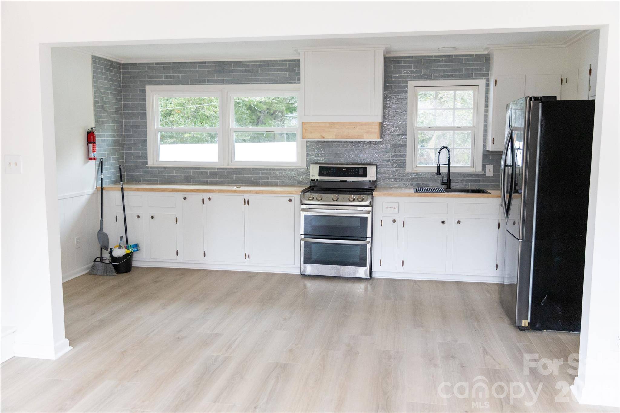 1527 Kingston DR, Kannapolis, NC 28083