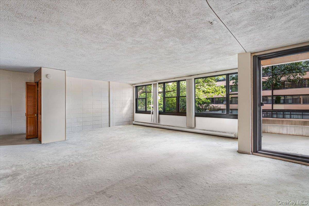 7-24 166th ST #2D, Beechhurst, NY 11357