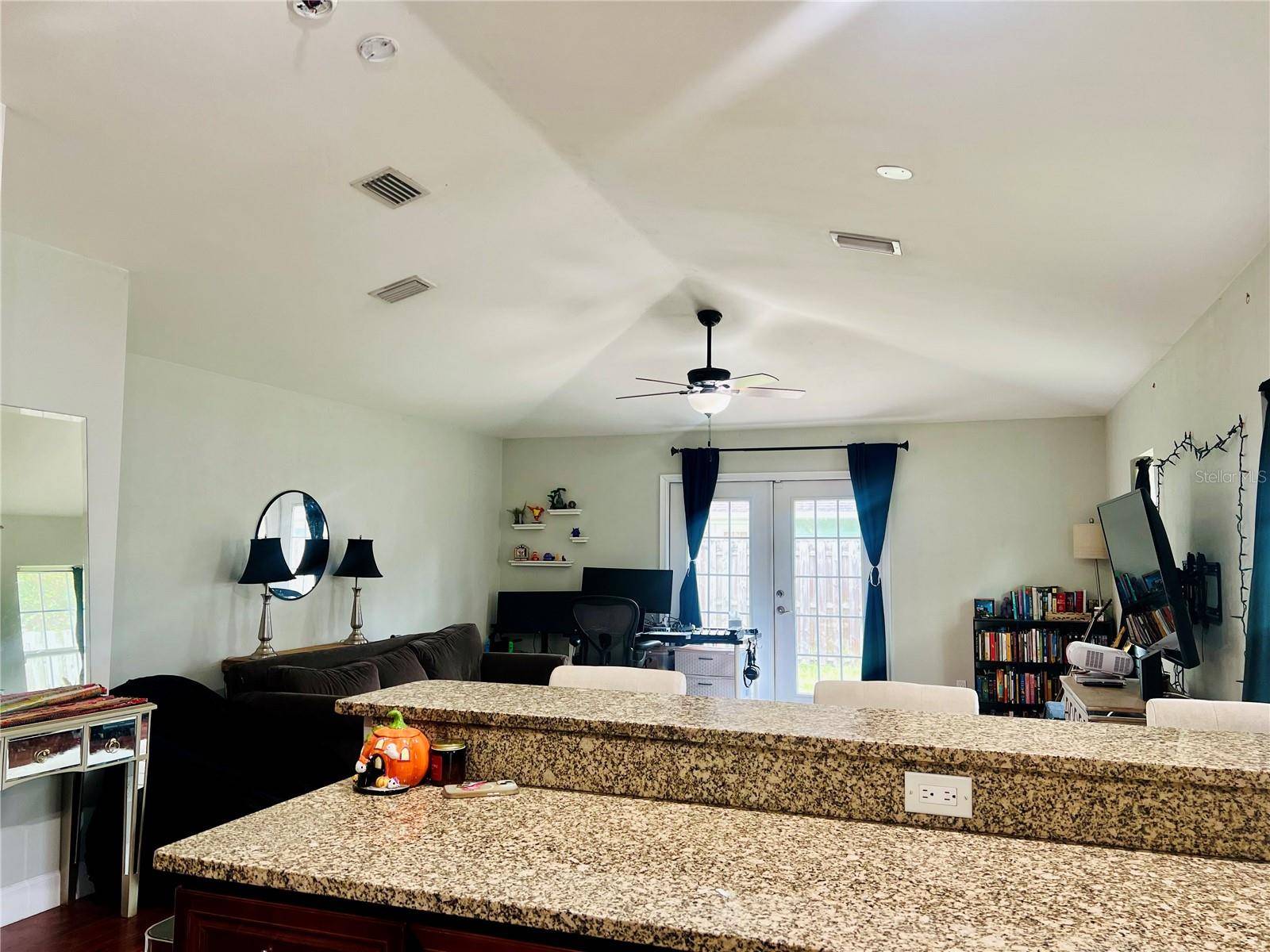 1714 NW 9TH ST, Gainesville, FL 32609