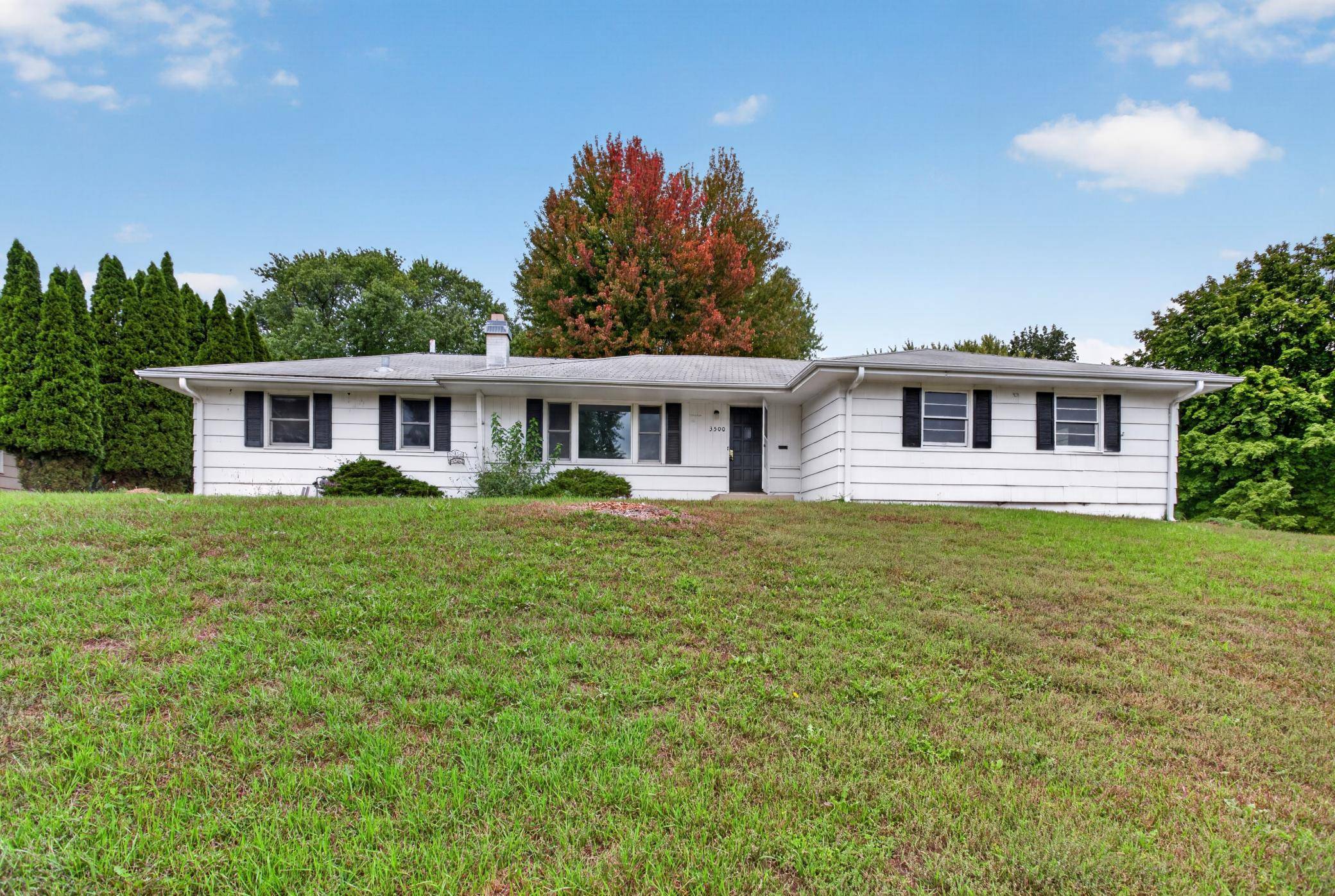 3500 W 89th ST, Bloomington, MN 55431