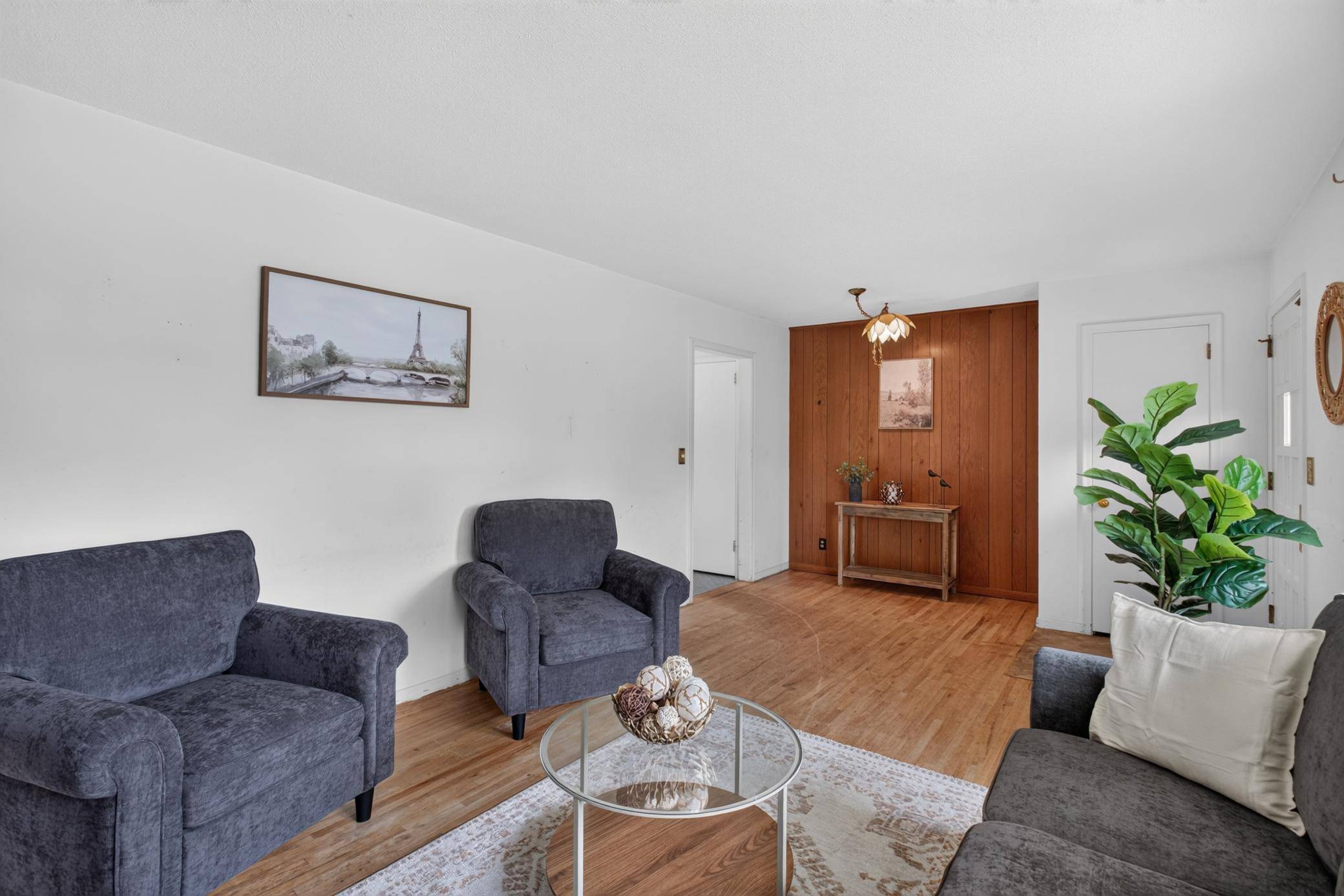 3500 W 89th ST, Bloomington, MN 55431