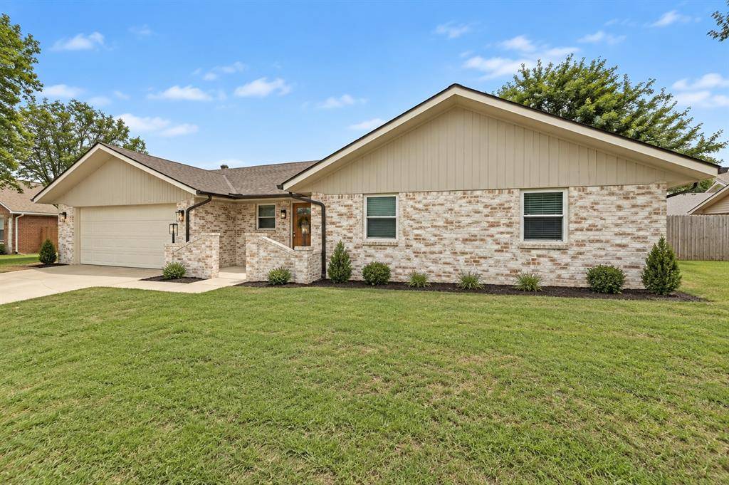 308 Elkview DR, Elk City, OK 73644