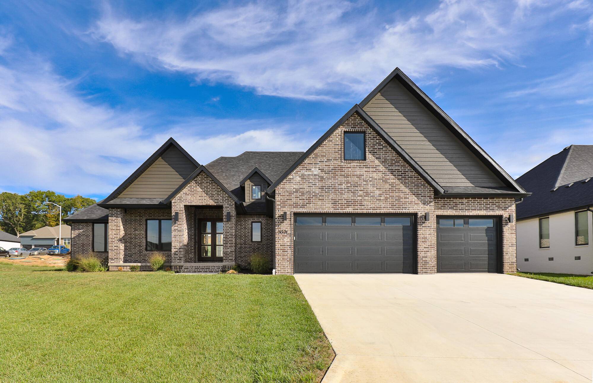 5521 E Cavalcade LN, Springfield, MO 65802