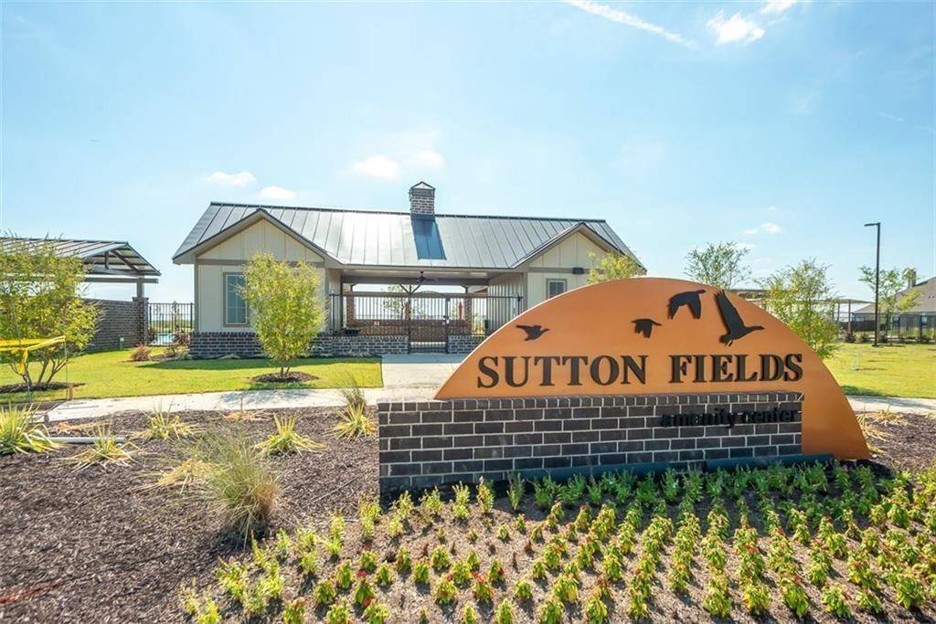 5309 Hybern Avenue, Aubrey, TX 76227