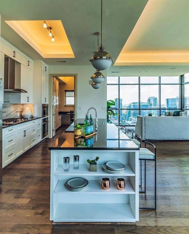 2323 N Akard Street #1401, Dallas, TX 75201