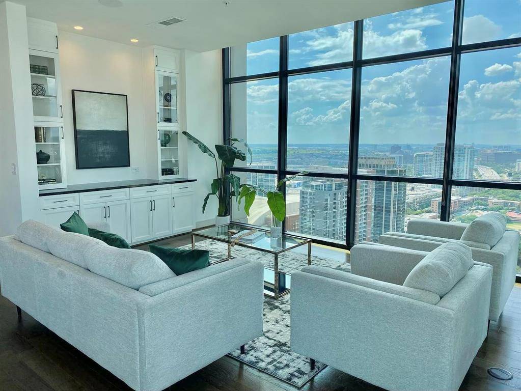 2323 N Akard Street #1401, Dallas, TX 75201