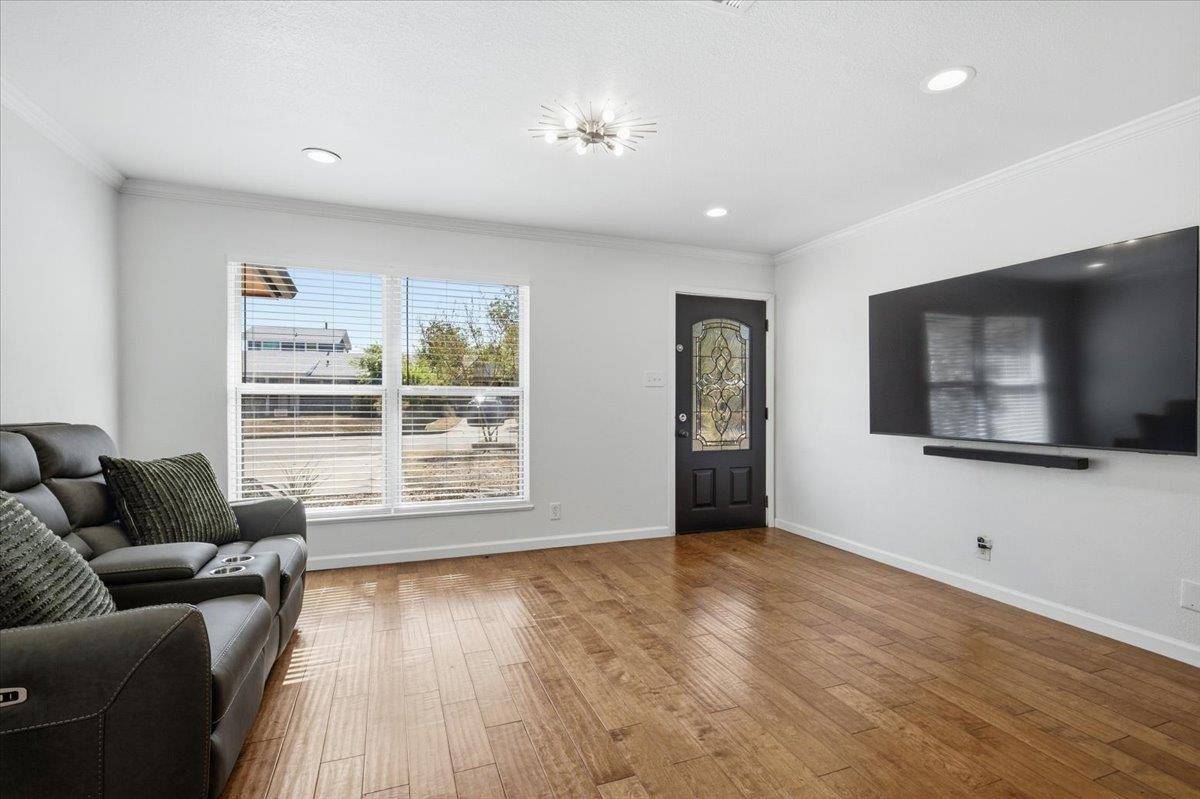 7510 Carriage DR, Austin, TX 78752