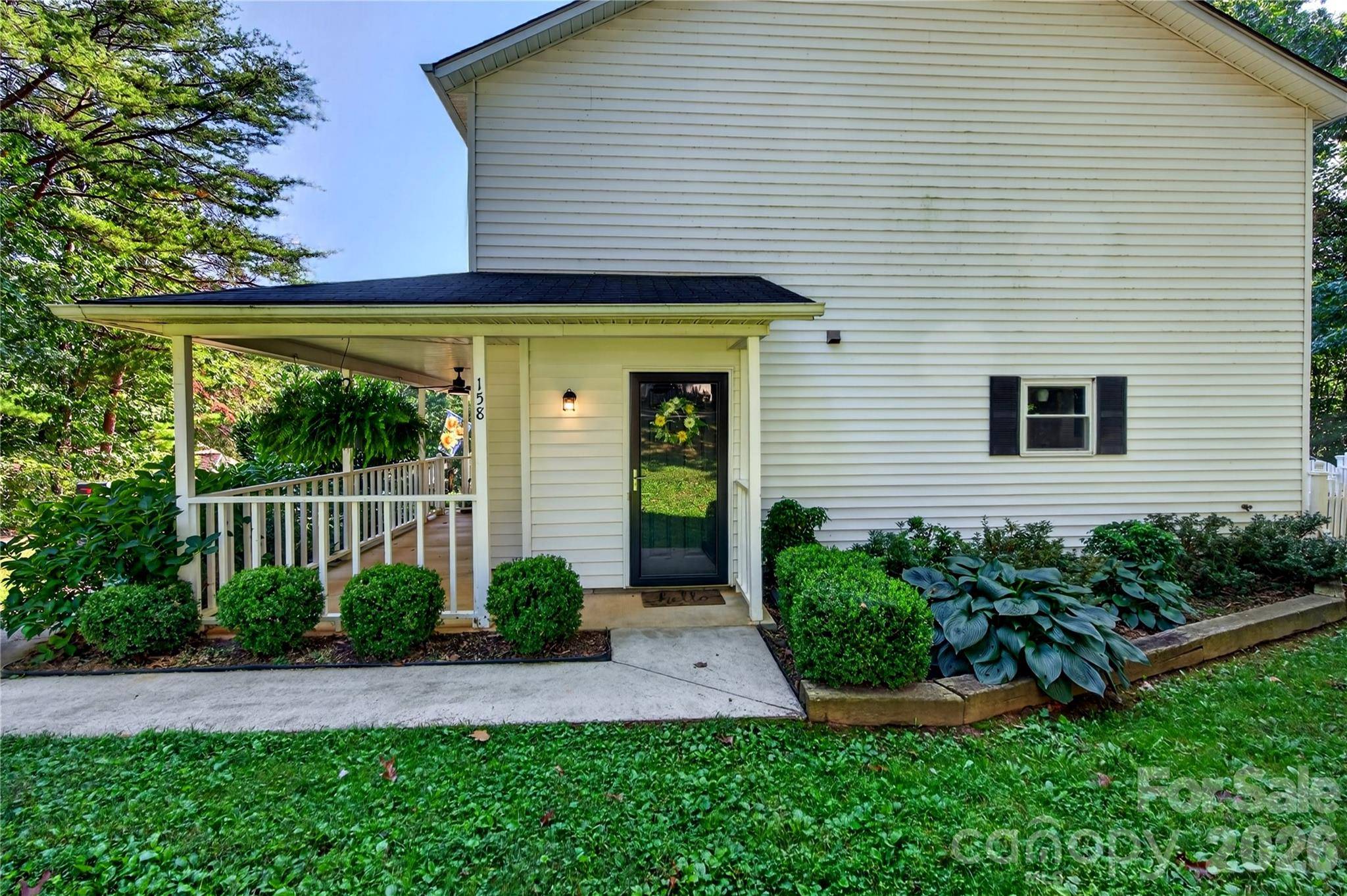 158 Rocking Porch RDG, Asheville, NC 28805