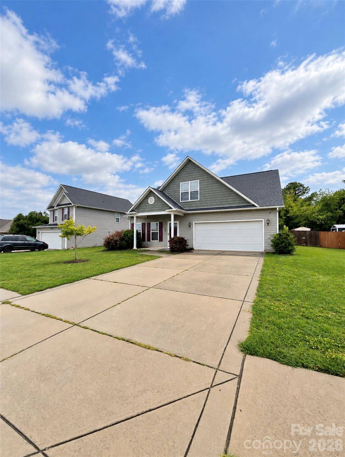 3600 Crosswinds DR, Hope Mills, NC 28348
