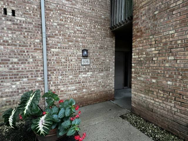 6016 EAST LAKE DR #1D, Lisle, IL 60532