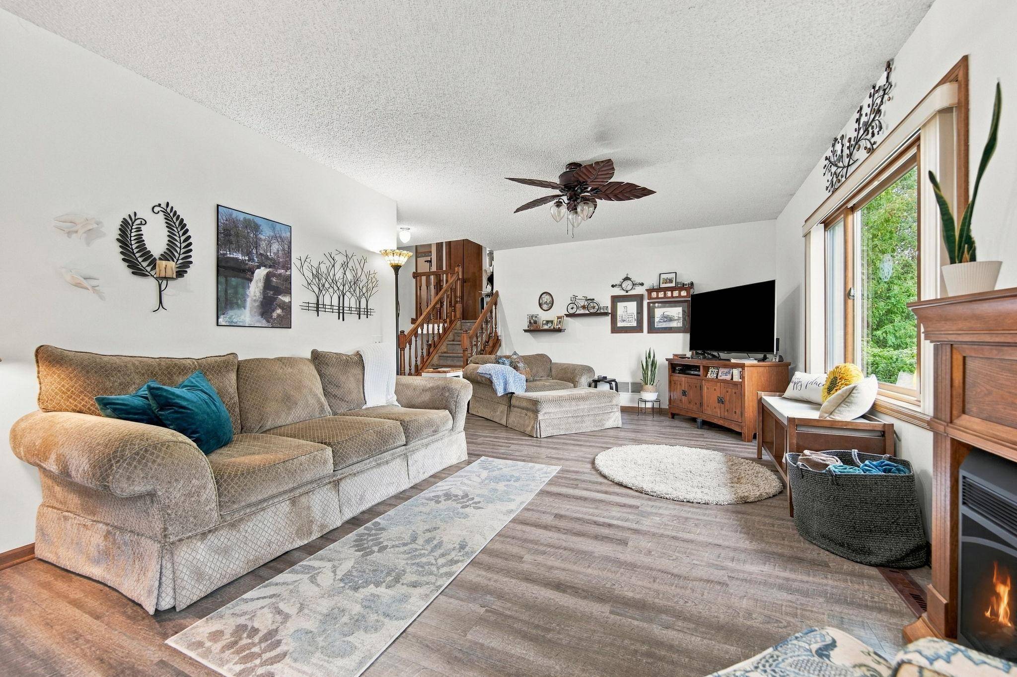 7596 216th ST N, Forest Lake, MN 55025