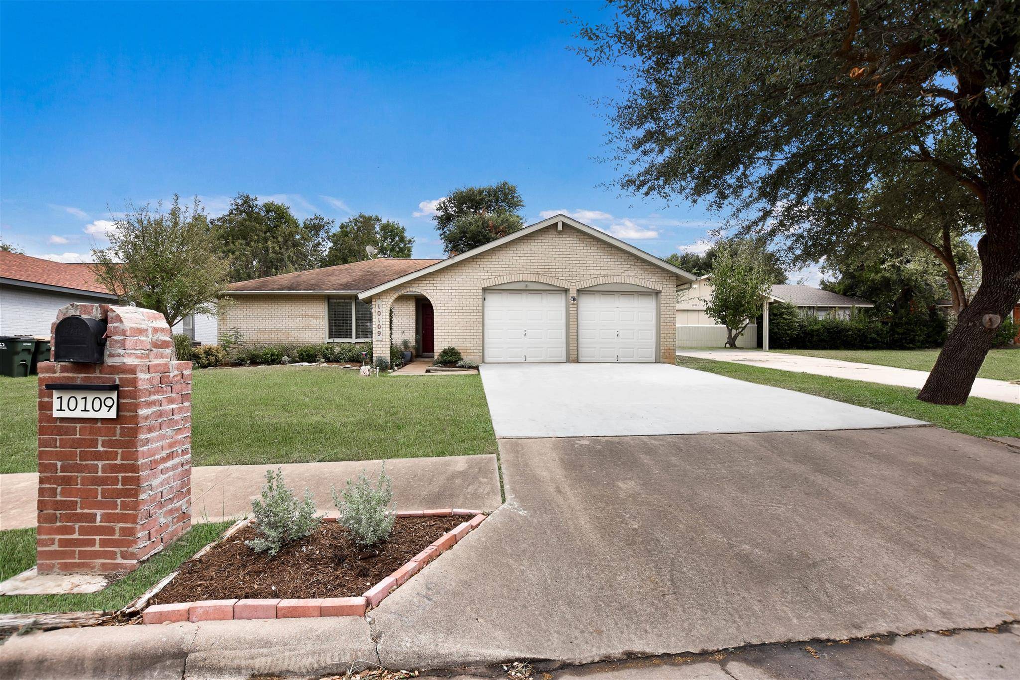 10109 Osprey CT, Austin, TX 78750