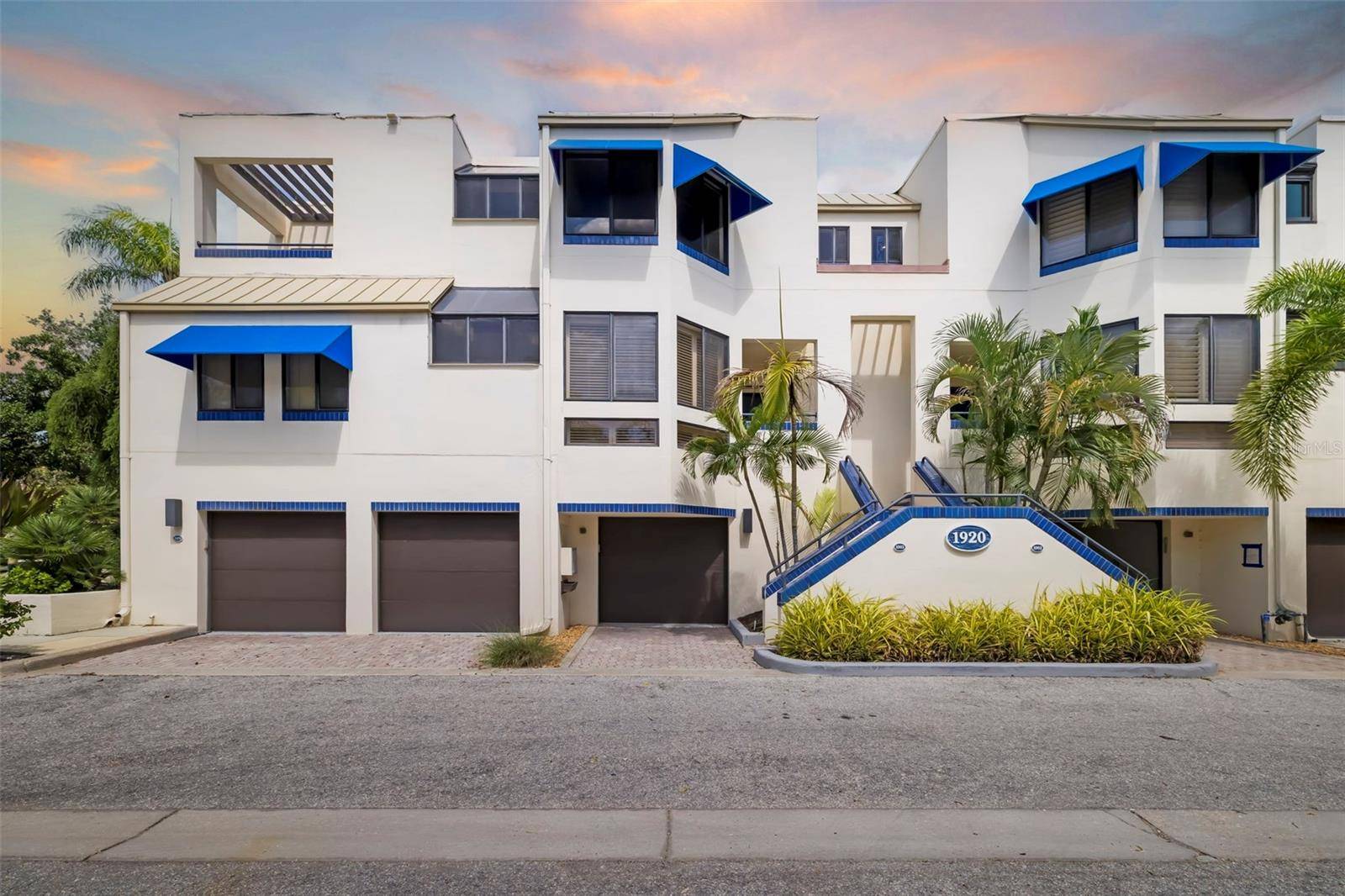 1920 HARBOURSIDE DR #1003, Longboat Key, FL 34228