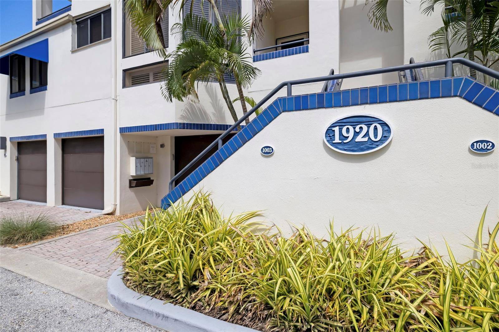 1920 HARBOURSIDE DR #1003, Longboat Key, FL 34228