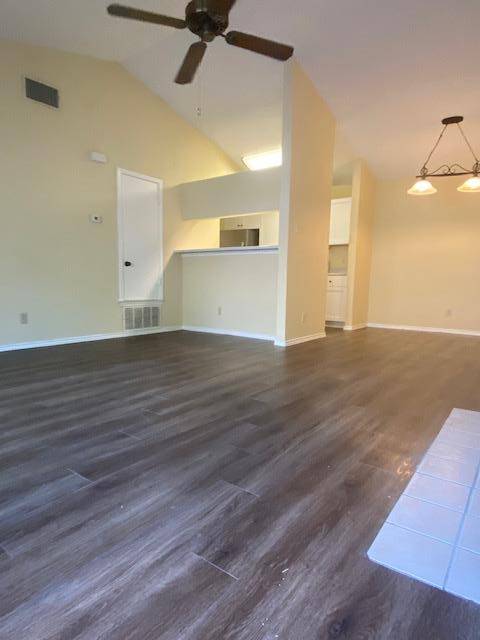 435 Sailmaster ST #B, Lakeway, TX 78734