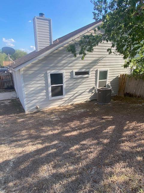 435 Sailmaster ST #B, Lakeway, TX 78734