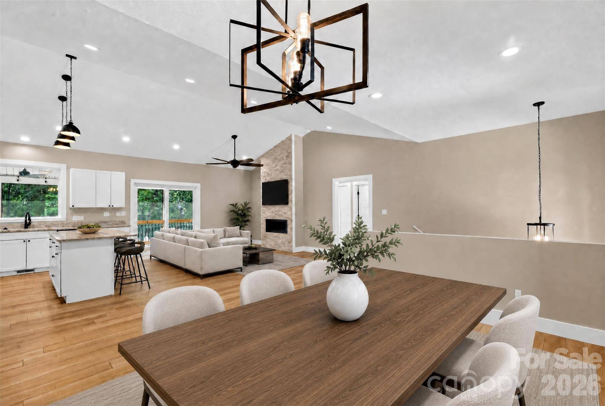 131 Ridge RD, Candler, NC 28715