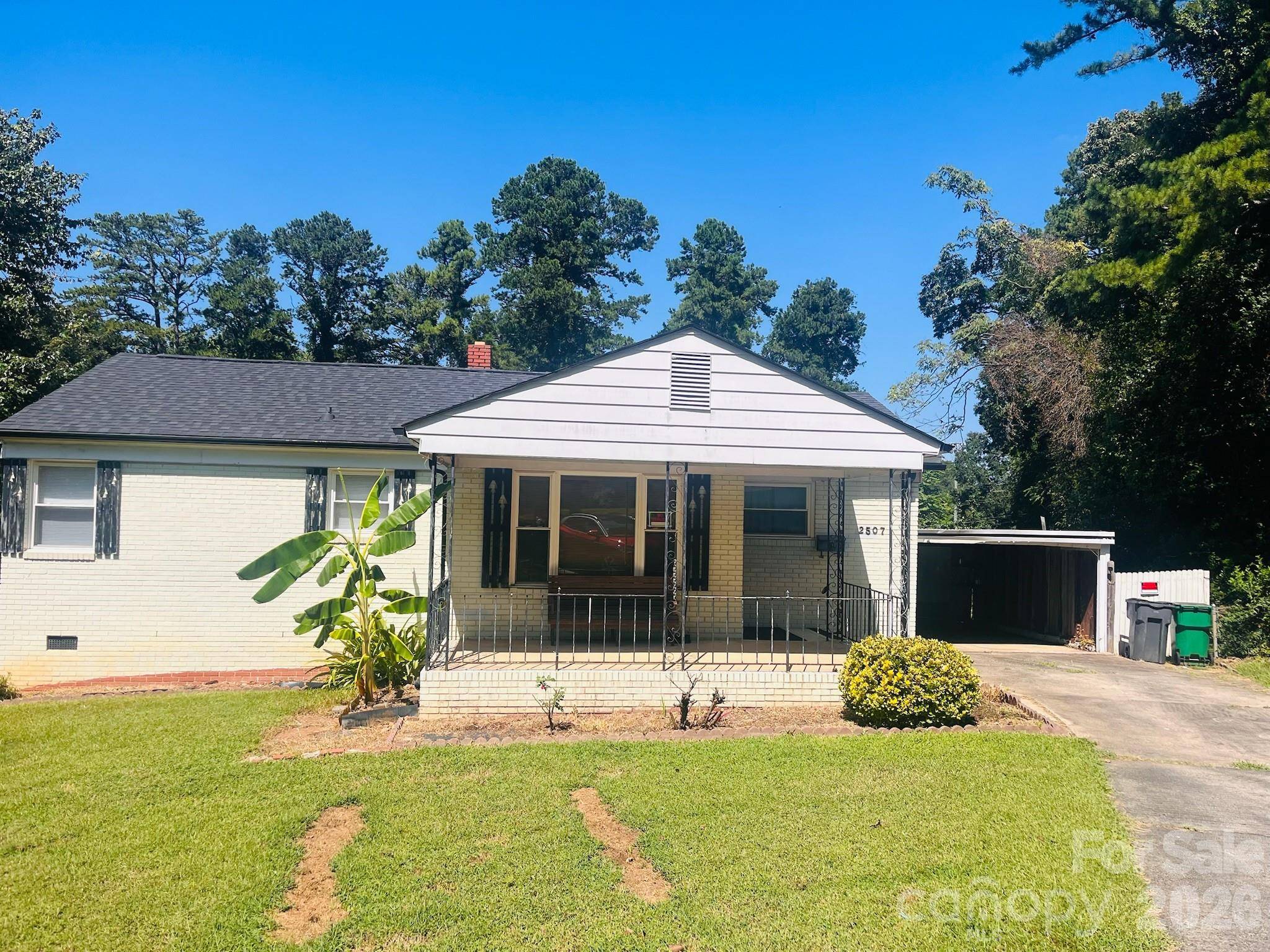 2507 Elkwood CIR, Charlotte, NC 28205