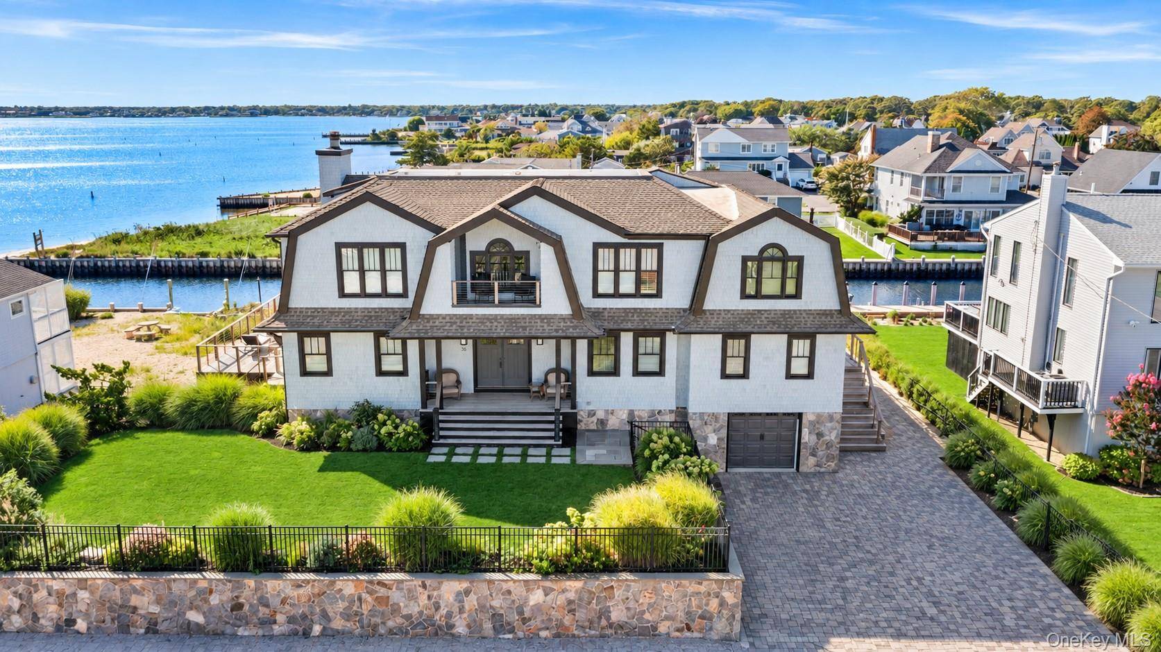 36 Shinnecock RD, East Quogue, NY 11942