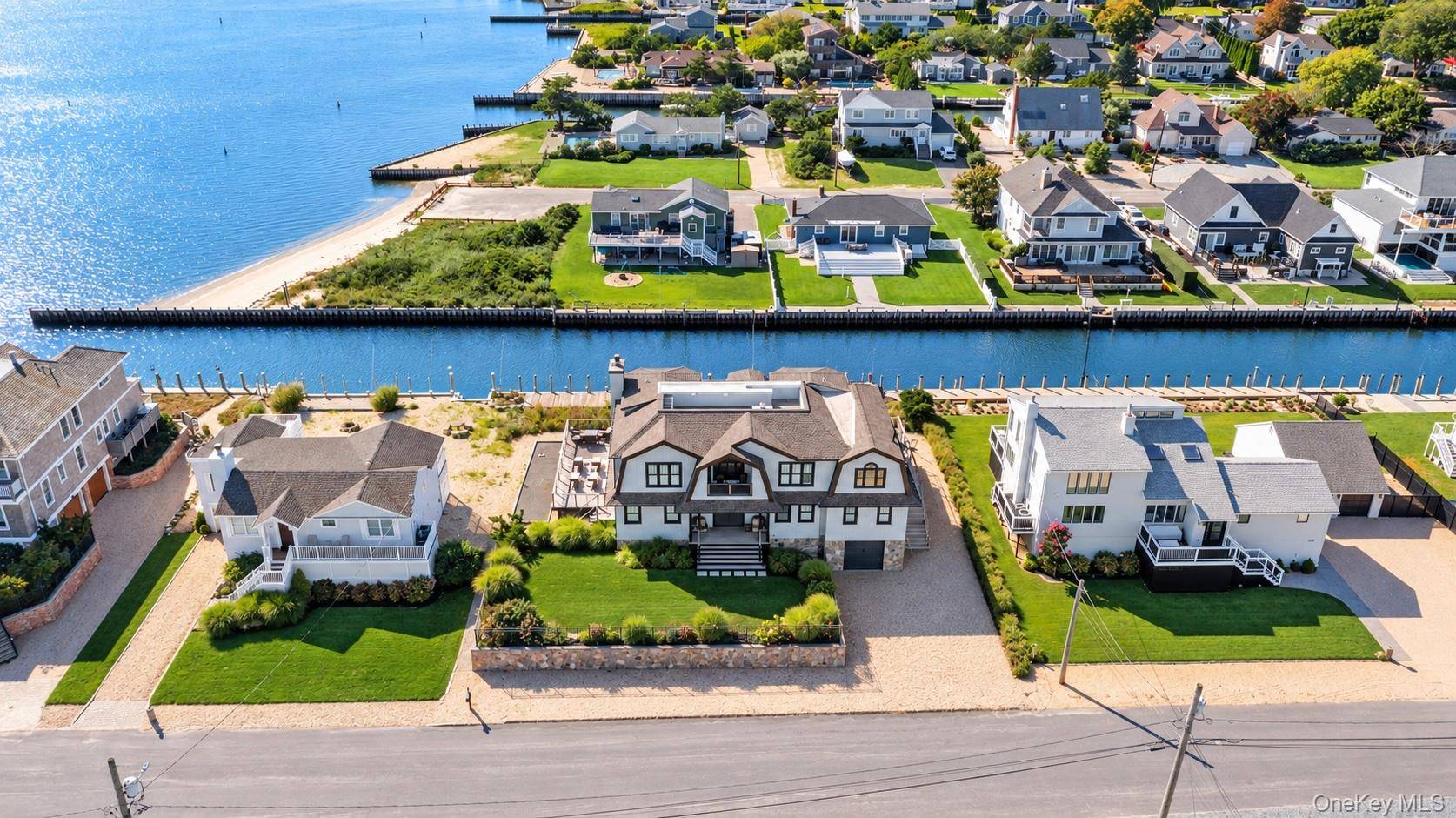 36 Shinnecock RD, East Quogue, NY 11942