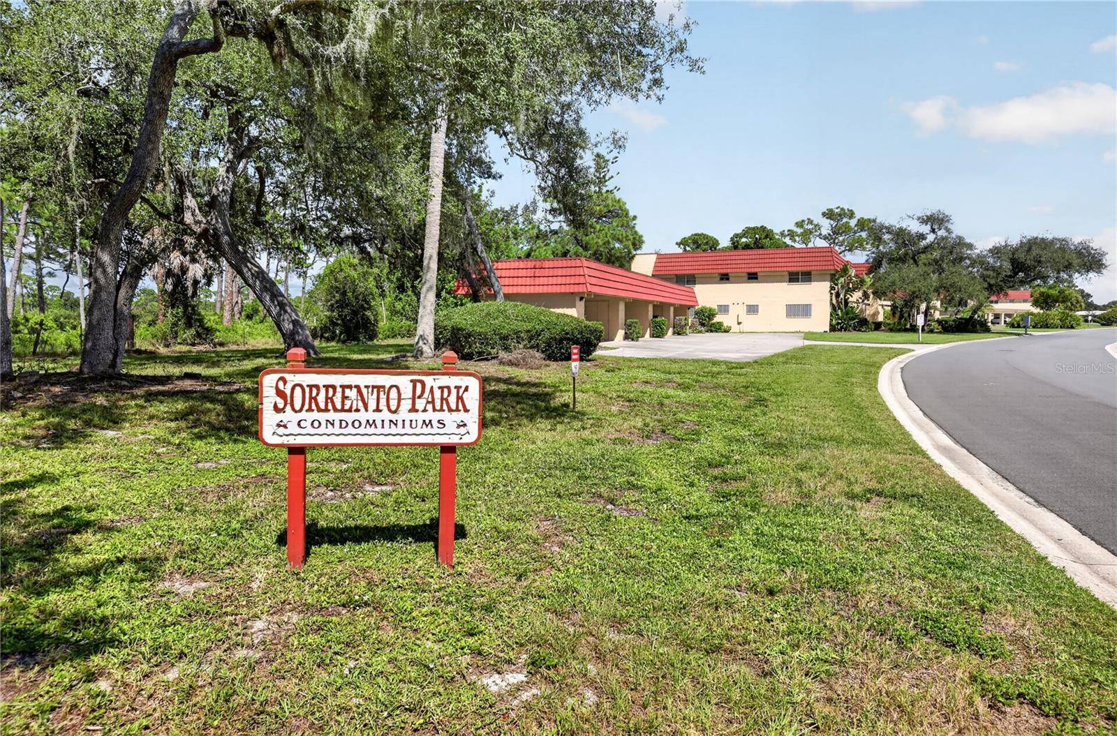 203 RUBENS DR #F, Nokomis, FL 34275