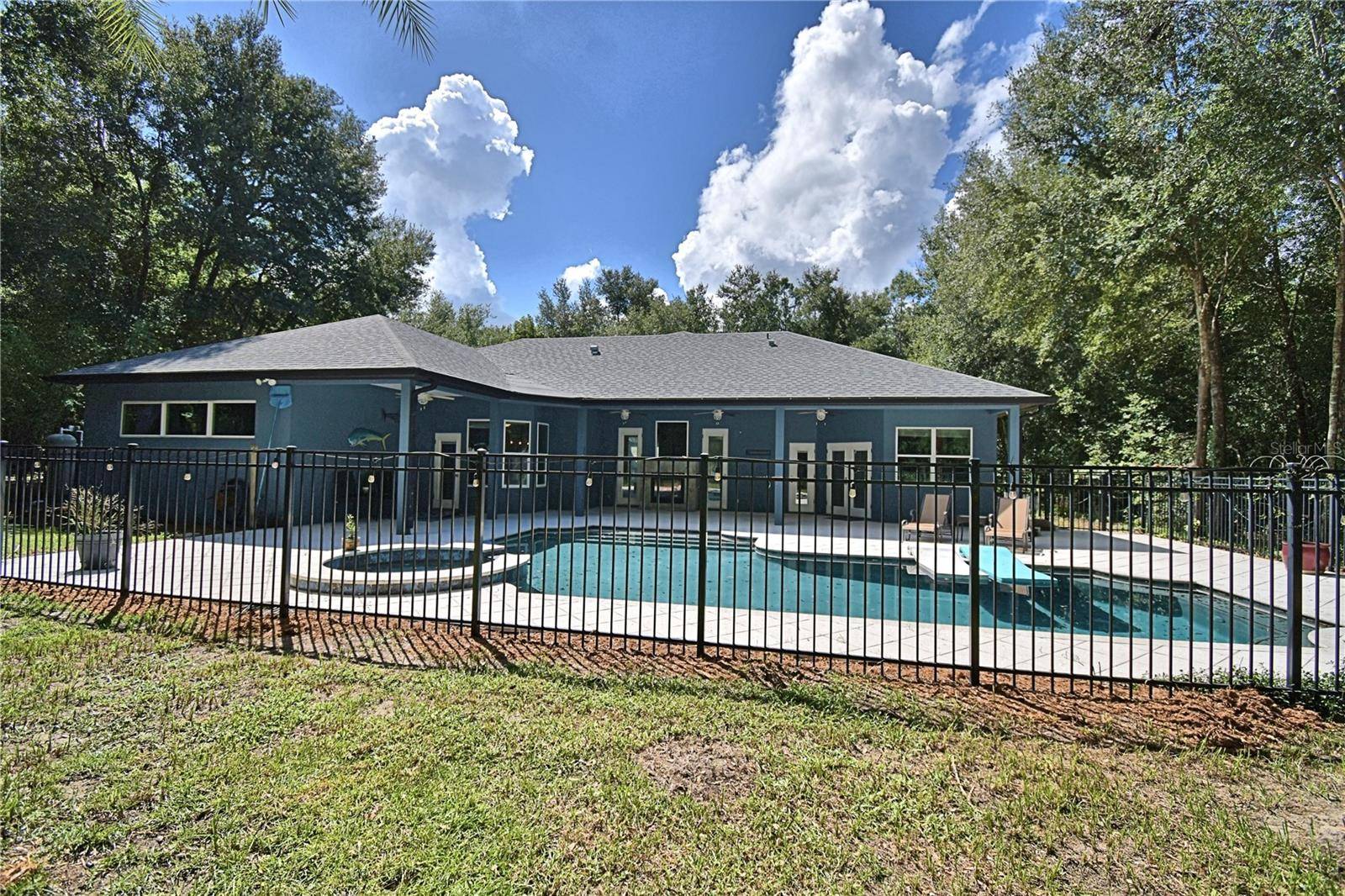 6711 REDWING RD, Groveland, FL 34736