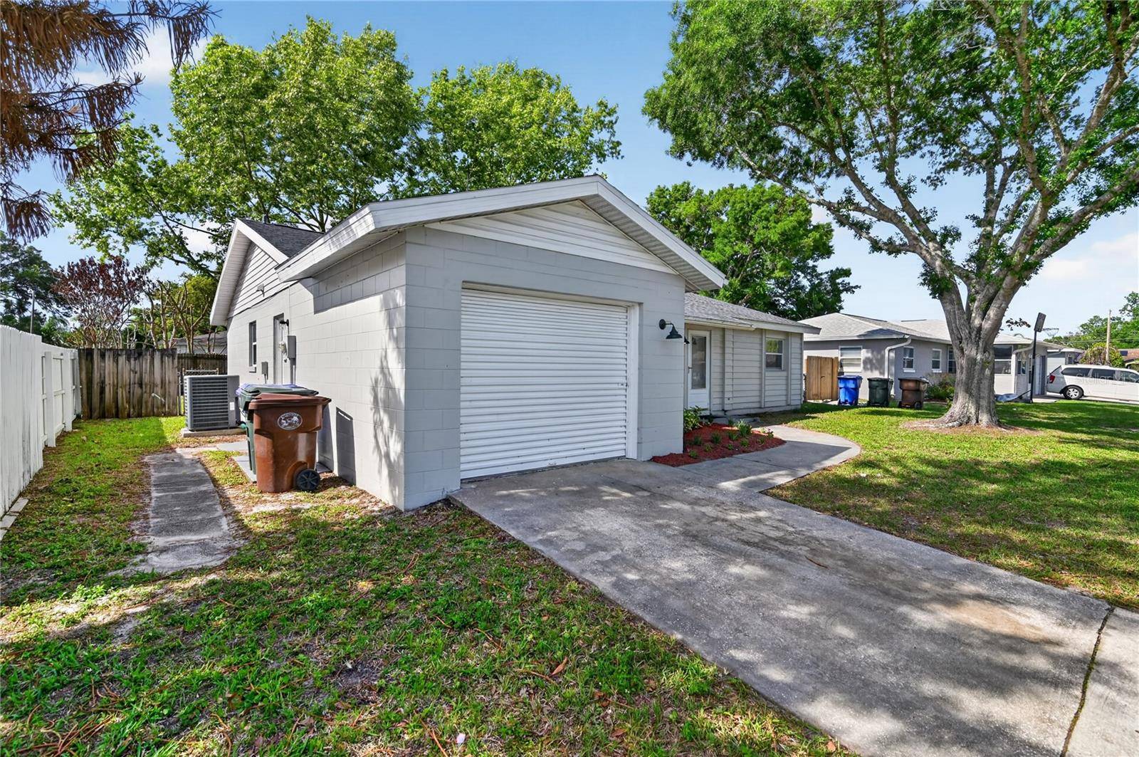 1330 MEADOWBROOK ST, Kissimmee, FL 34744