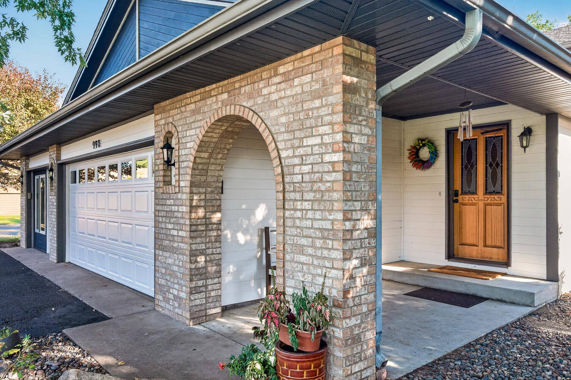 998 99th LN NE, Blaine, MN 55434