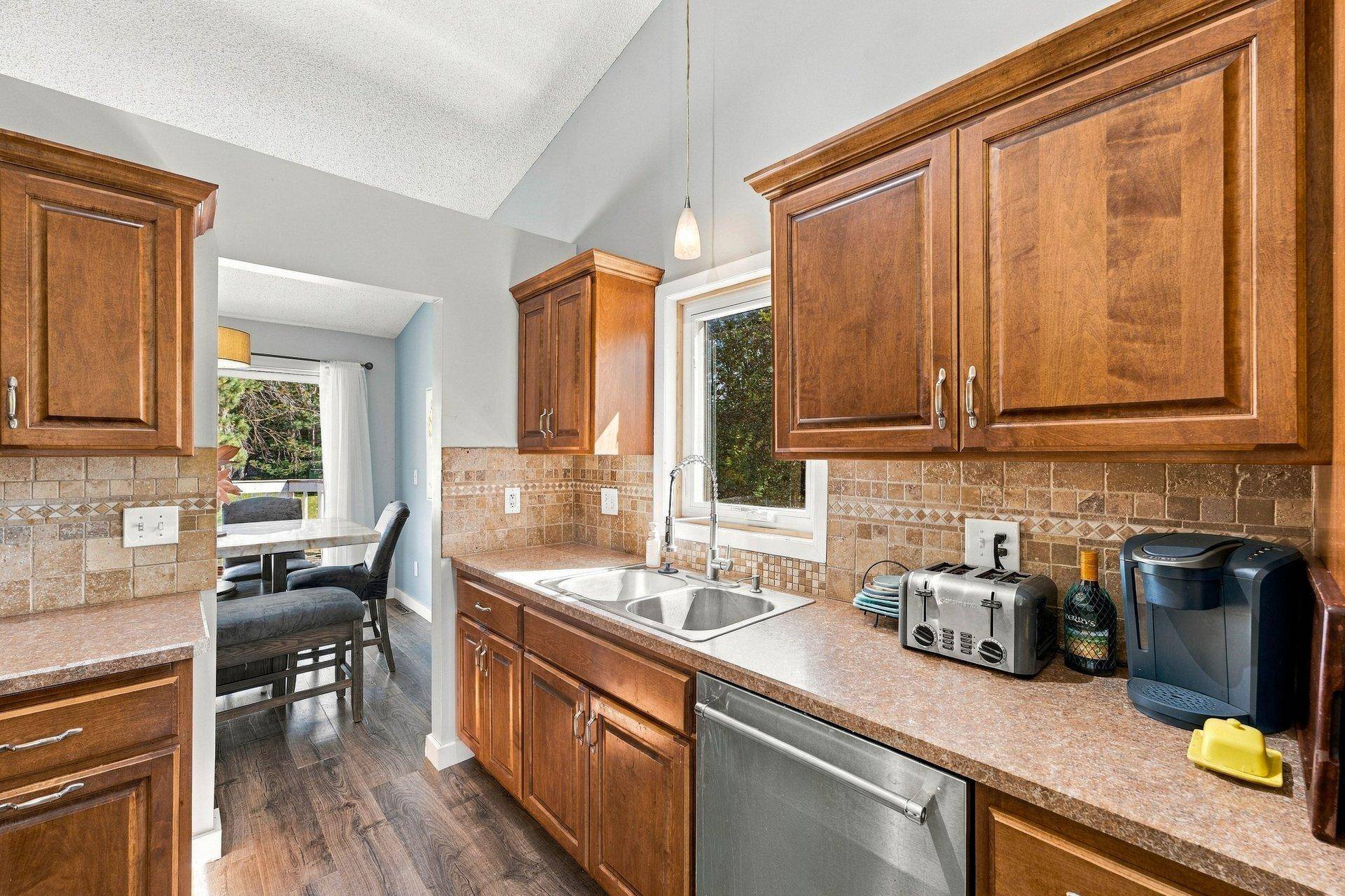 5700 Lexington AVE N, Shoreview, MN 55126