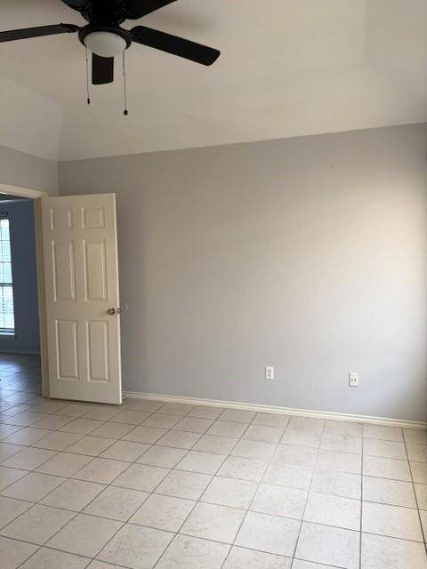 2425 Summer Place Drive, Arlington, TX 76014