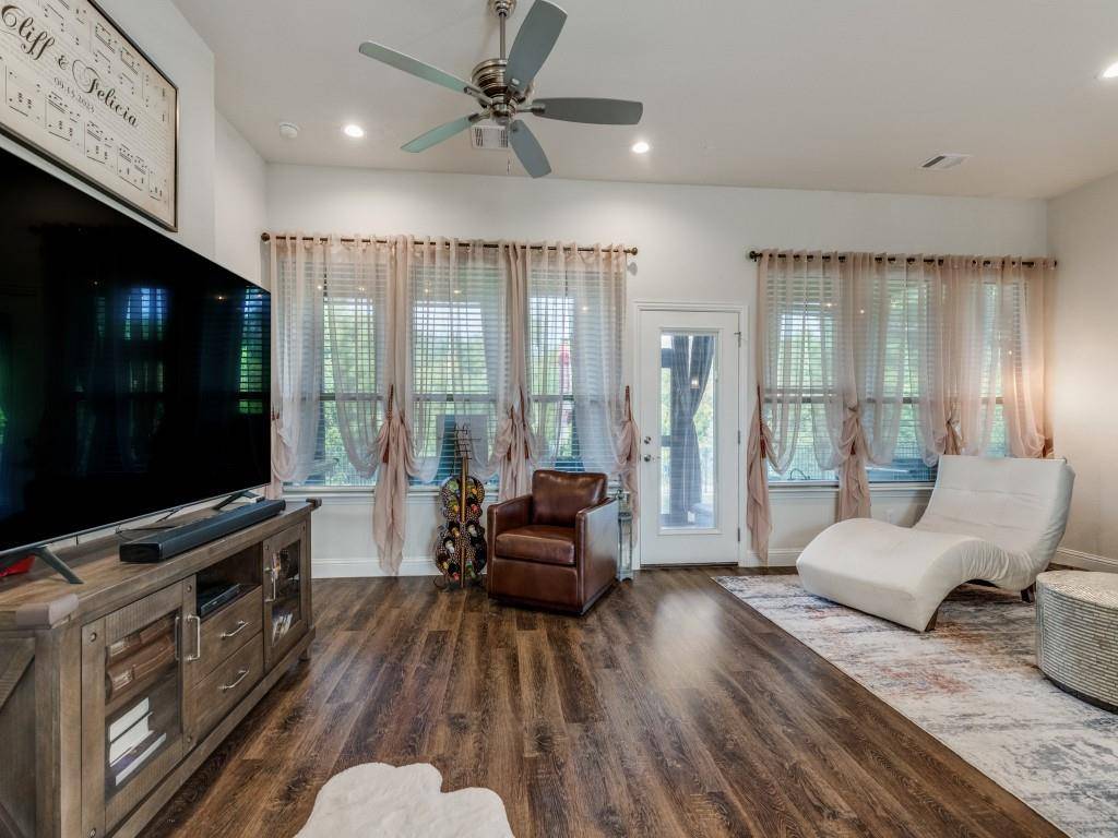 921 Hearthside Way, Mckinney, TX 75071