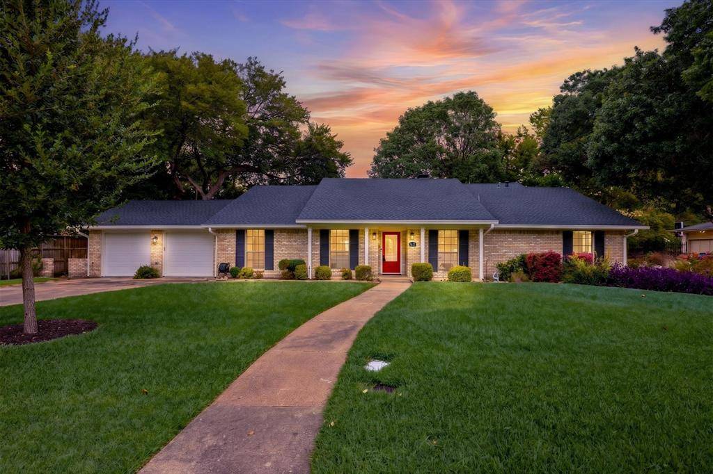 2811 Reedcroft Drive, Farmers Branch, TX 75234