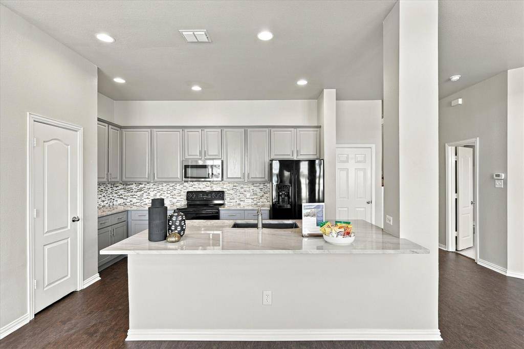 4018 Milan Drive, Irving, TX 75038
