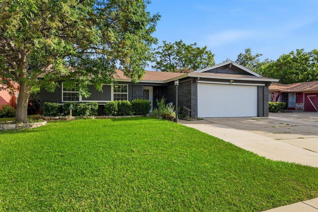 450 Price Drive, Lewisville, TX 75067