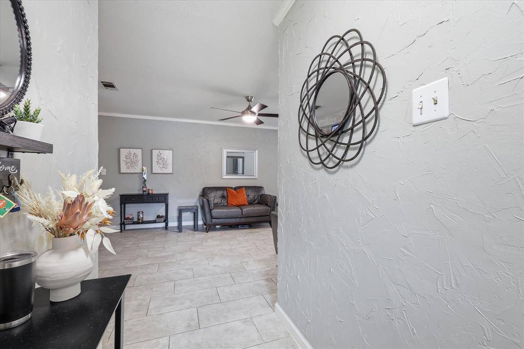 450 Price Drive, Lewisville, TX 75067