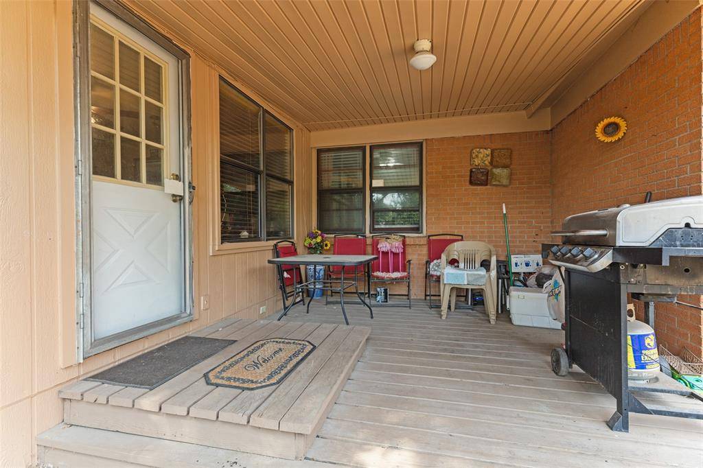 6051 Black Oak Lane, Fort Worth, TX 76114