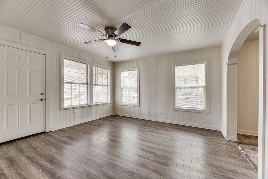 1915 Alaska Avenue, Dallas, TX 75216
