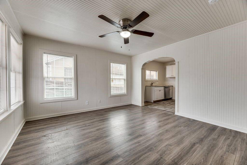 1915 Alaska Avenue, Dallas, TX 75216