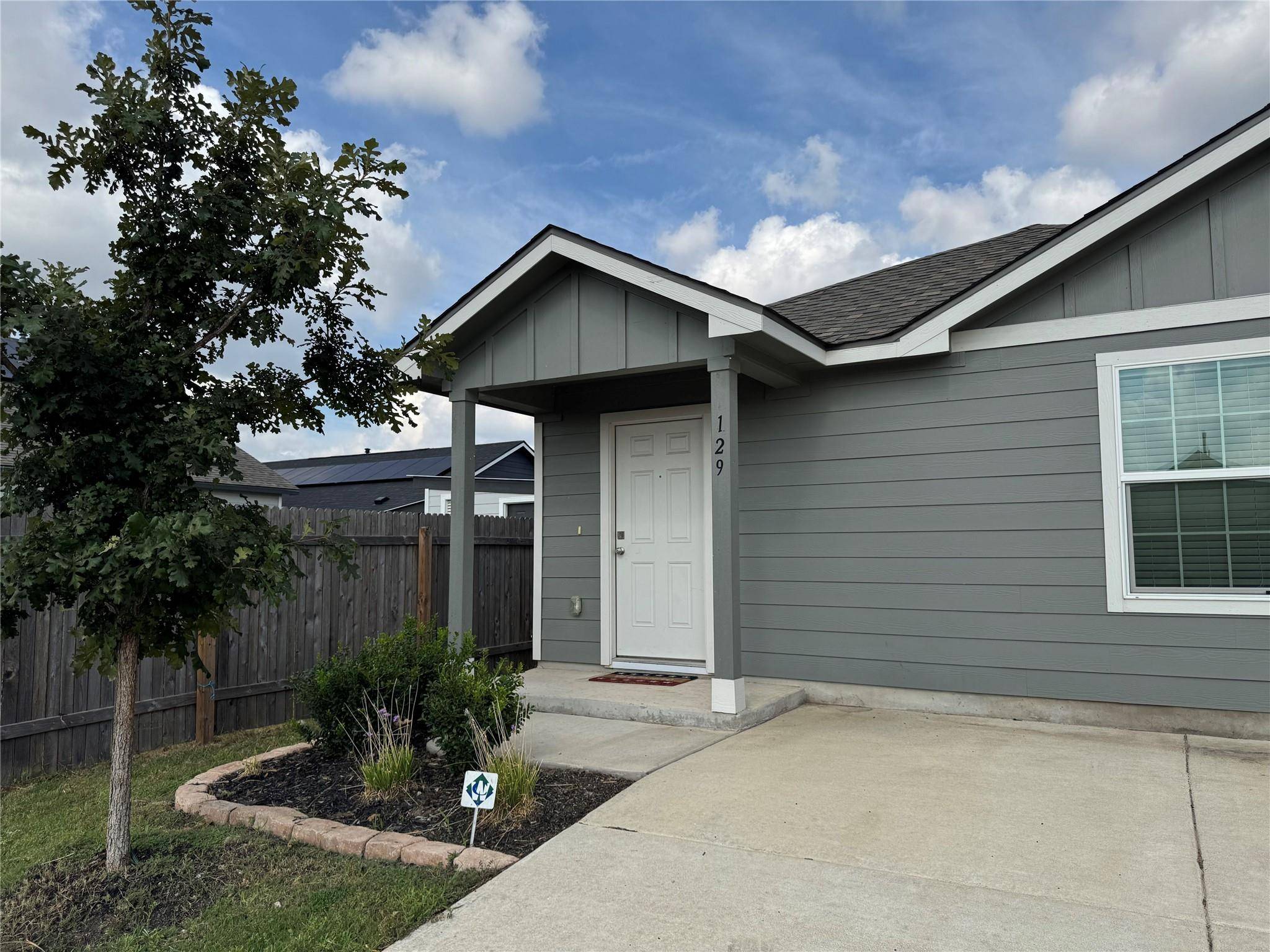 129 Tufted Duck PATH, Uhland, TX 78640