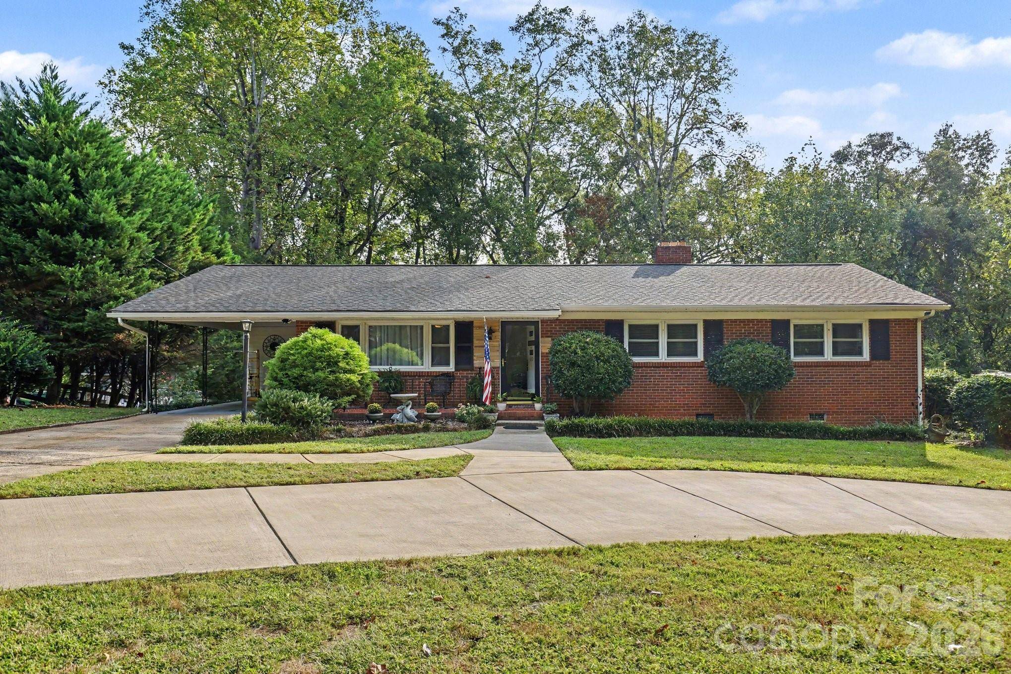 1910 Wildwood RD, Gastonia, NC 28052