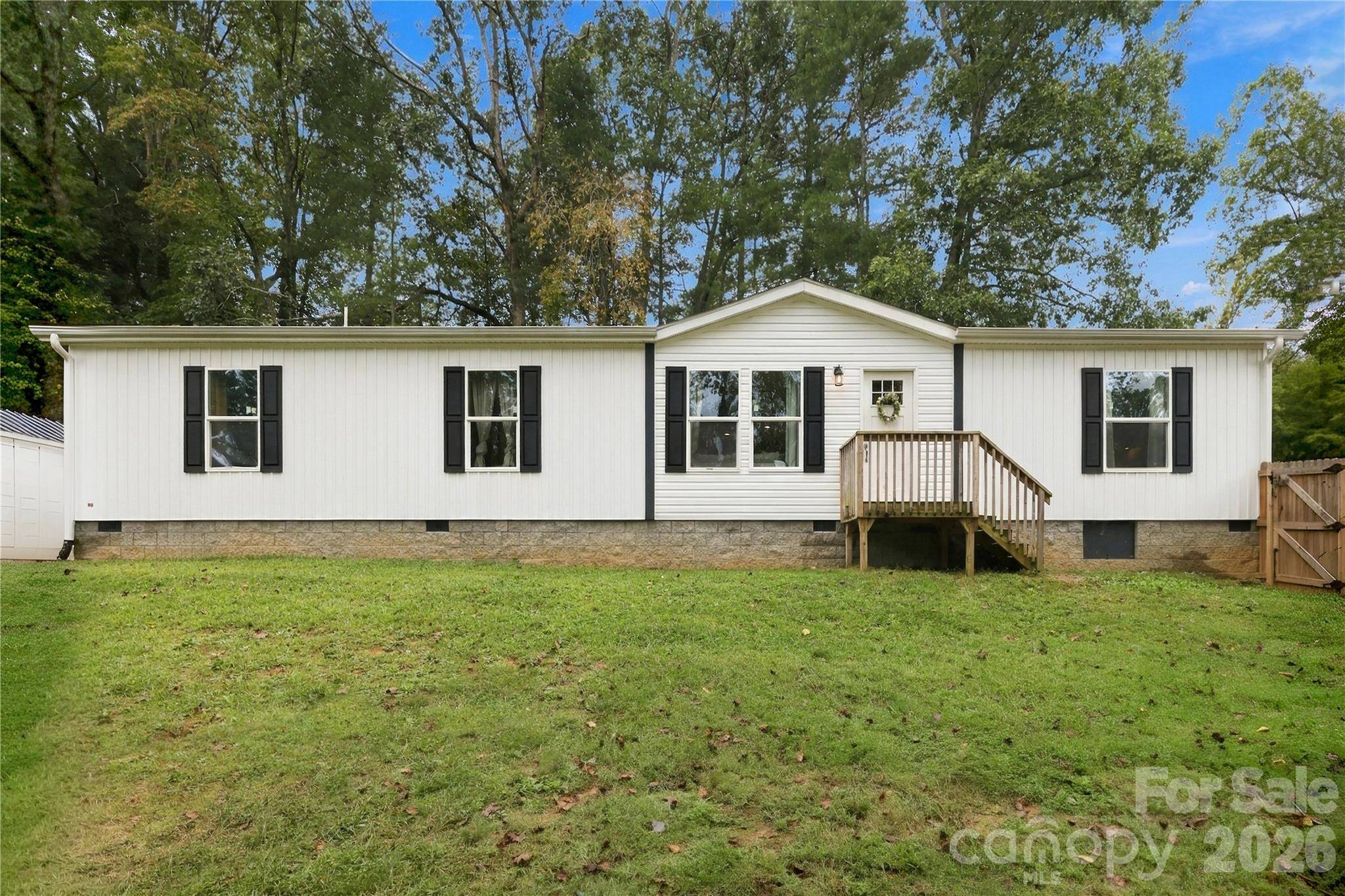 371 Piney Ridge DR, Hendersonville, NC 28791