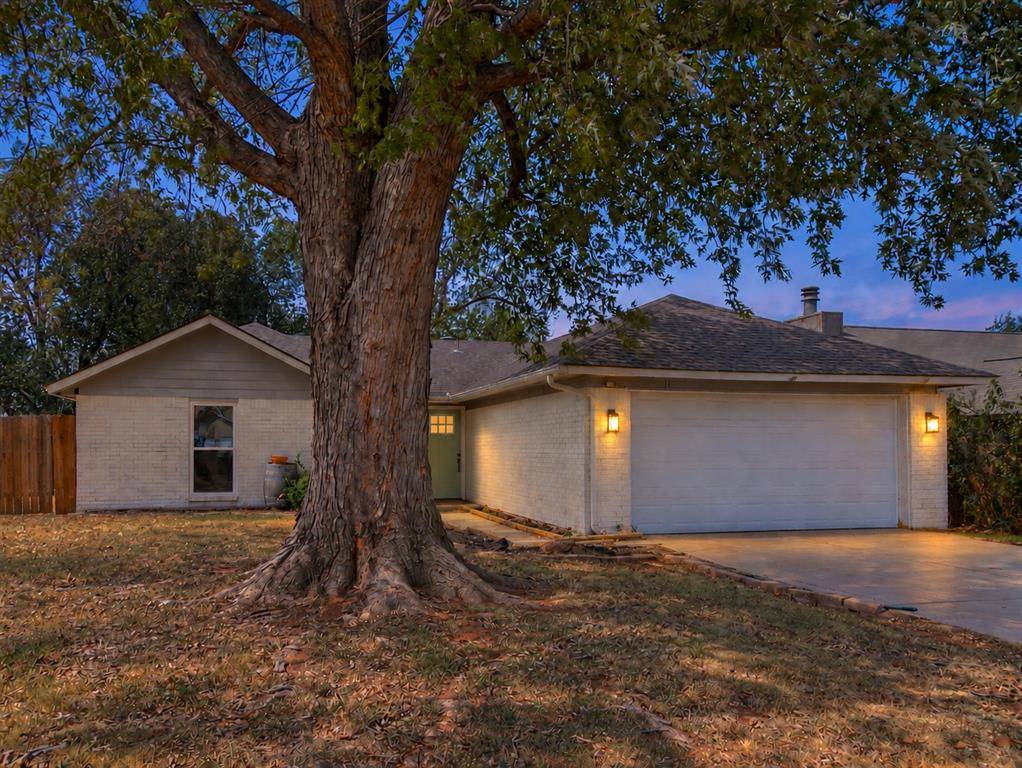 513 Beagle CIR, Edmond, OK 73003