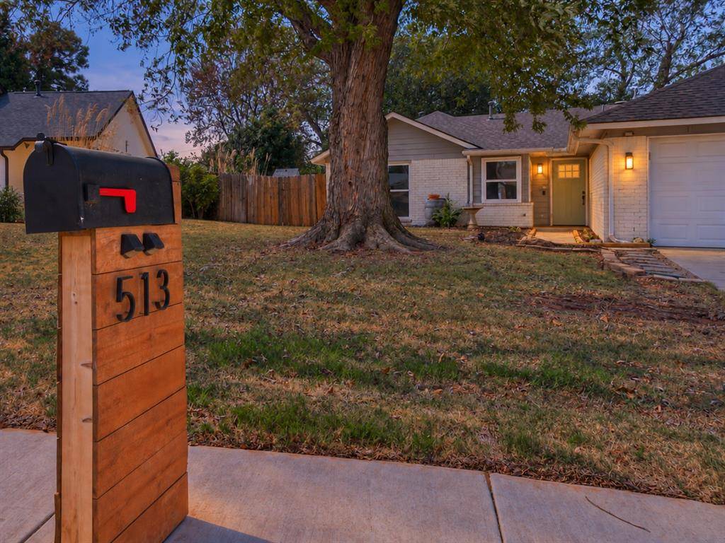 513 Beagle CIR, Edmond, OK 73003