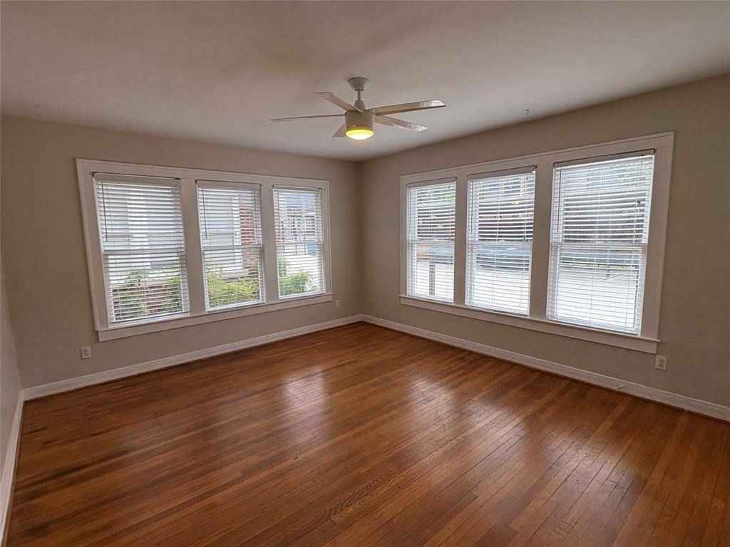 901 N Bishop Avenue #C, Dallas, TX 75208