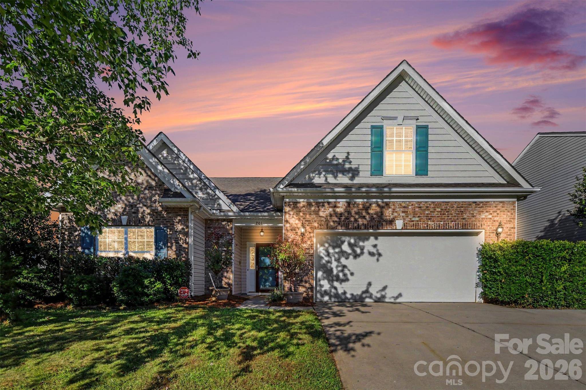 201 Augustus LN, Mount Holly, NC 28120