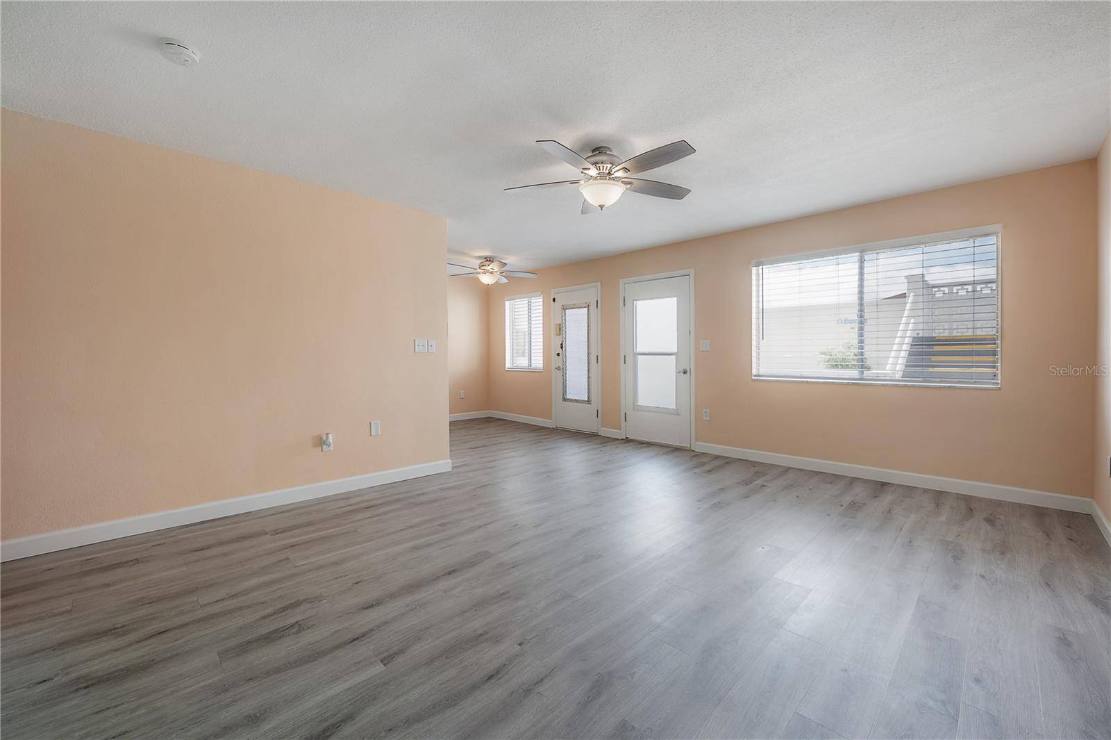 8055 112TH ST #205, Seminole, FL 33772