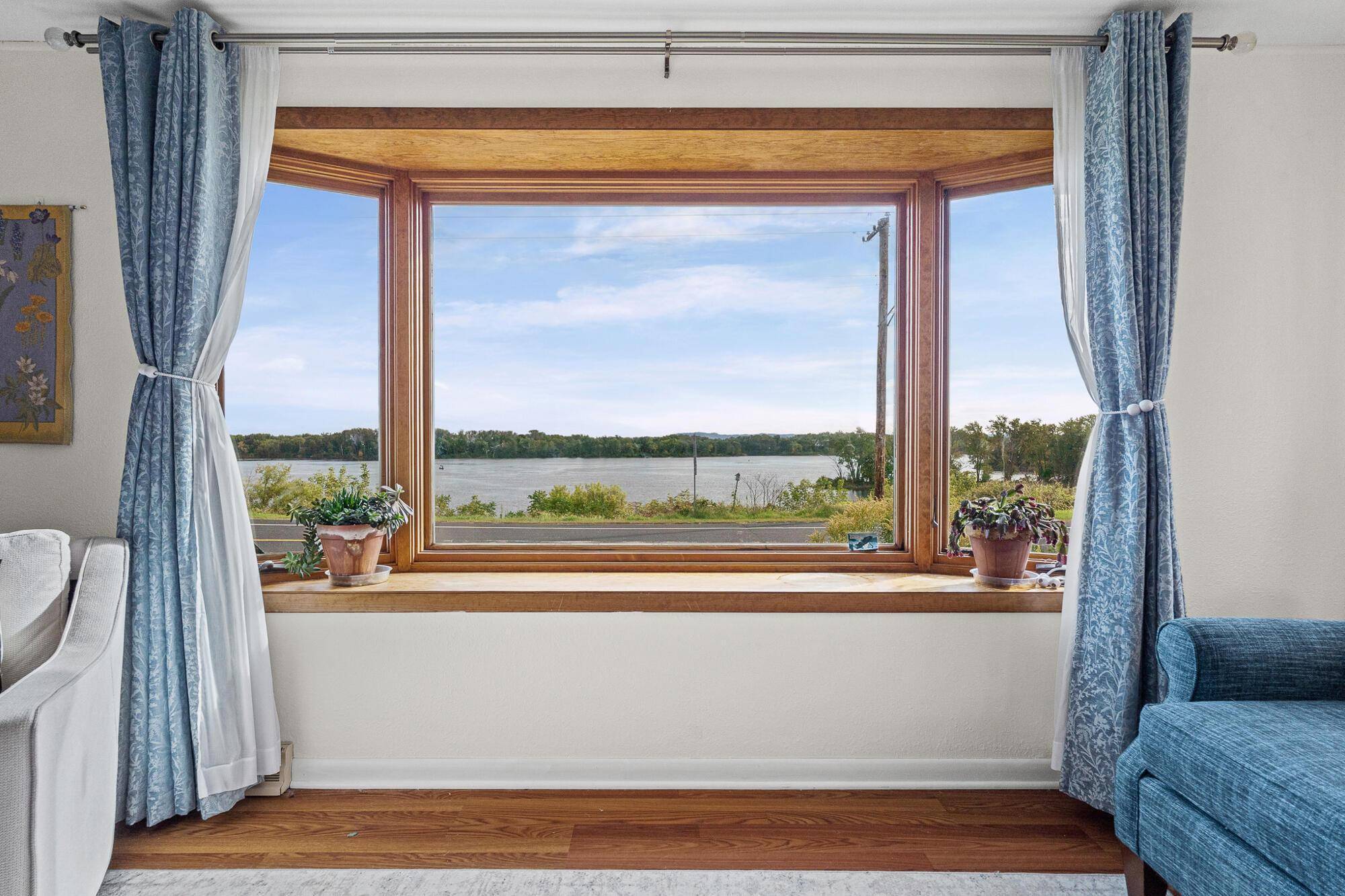 780 River ST, Dakota, MN 55925