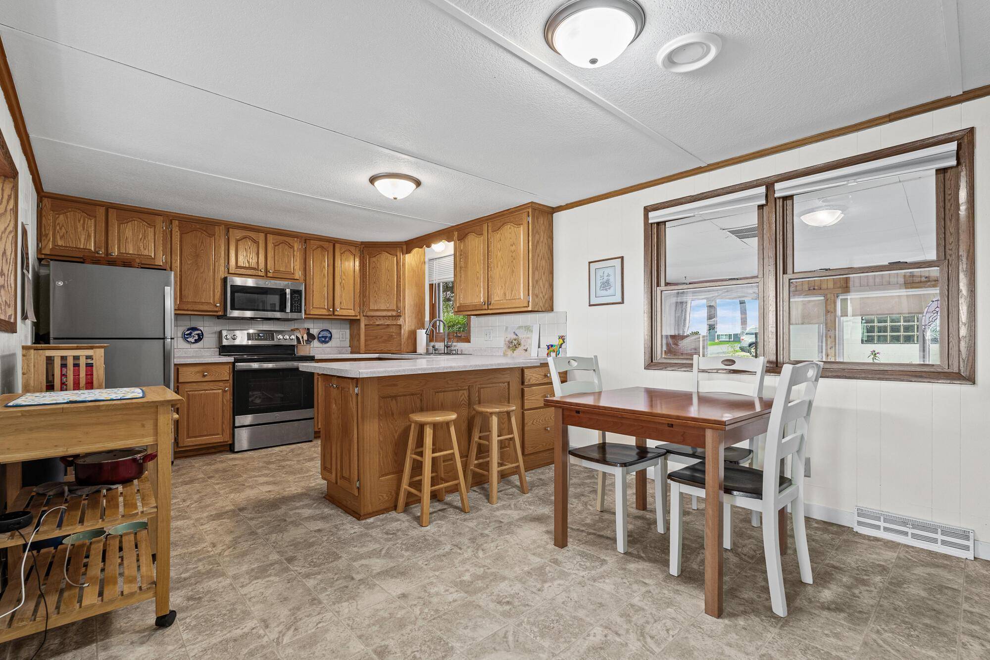 780 River ST, Dakota, MN 55925
