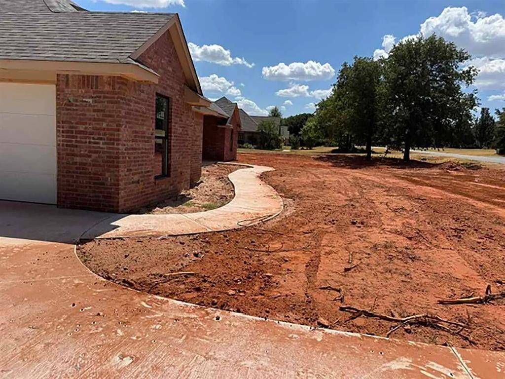 1544 Townsend GLN, Blanchard, OK 73010